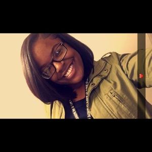 Meet your Posher, Destenee